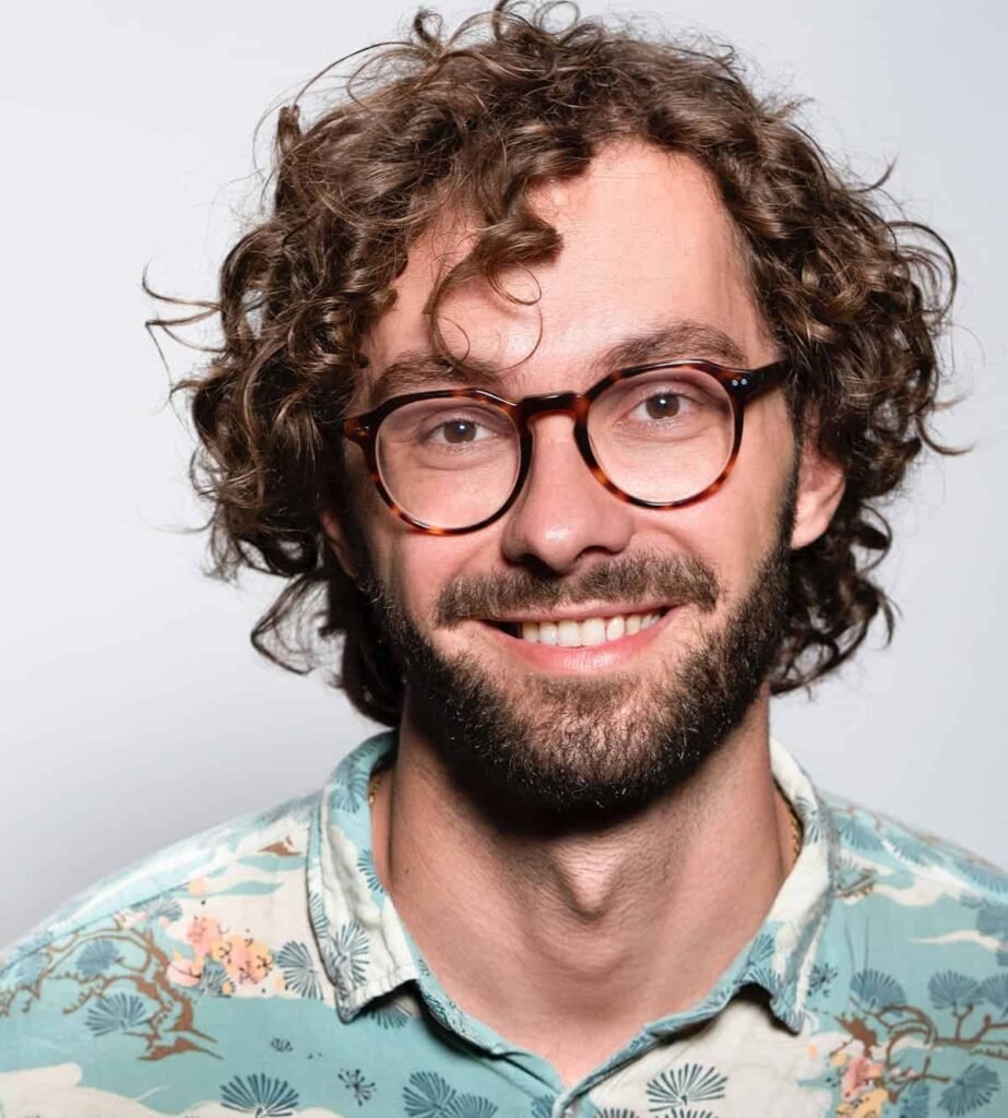 Christian Buehner DItYlc26zVI Unsplash 923x1024